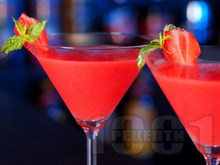  Strawberry Martini      -   